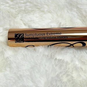 Estée Lauder Sumptuous Extreme Full Size Mascara EXTREME BLACK 01.